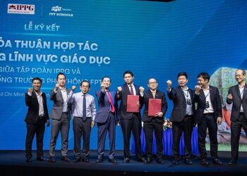 IPPG và FPT ký kết hợp tác phát triển bộ sách AI
