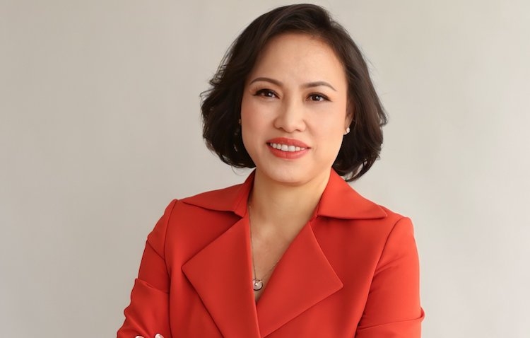 Bà Tiêu Yến Trinh – Tổng giám đốc Công ty CP Kết nối nhân tài: “Tận dụng nguồn lực bên ngoài, doanh nghiệp sẽ tiến nhanh”