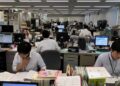 0110109 japan overwork desks 16678112951211873293595 1667897136746 1667897136881166005227 0 54 528 899 crop 1667897221206106917745