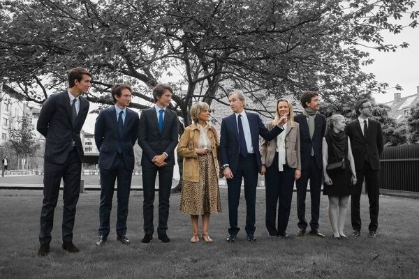 [Success Story] Vực dậy Dior trên bờ phá sản, ‘sói già’ Arnault gầy dựng đế chế hàng hiệu lớn nhất thế giới