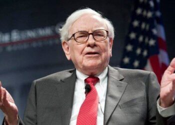 Nhà đầu tư có thể học gì từ huyền thoại Warren Buffett?