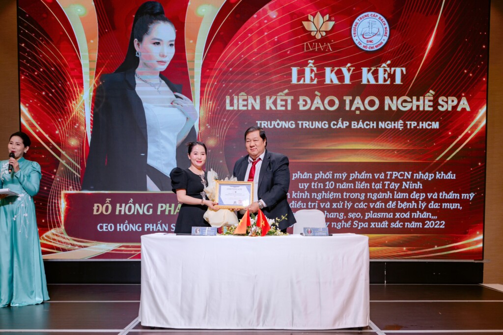 ceo do hong phan danh dau buoc tien lon trong nganh spa qua le ky ket phan phoi san pham iviva va lien ket dao tao nghe sp 1