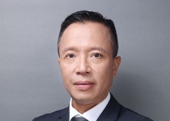 Chủ tịch công ty chứng khoán lớn thứ hai xin từ chức